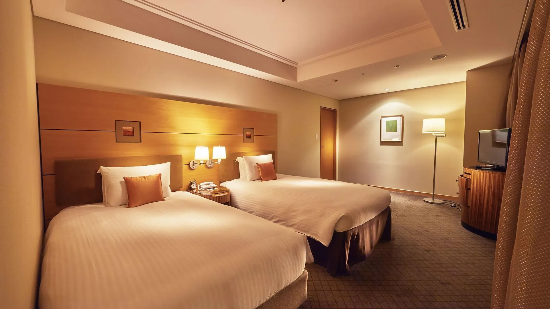 Marunouchi Hotel Tokyo 5*,