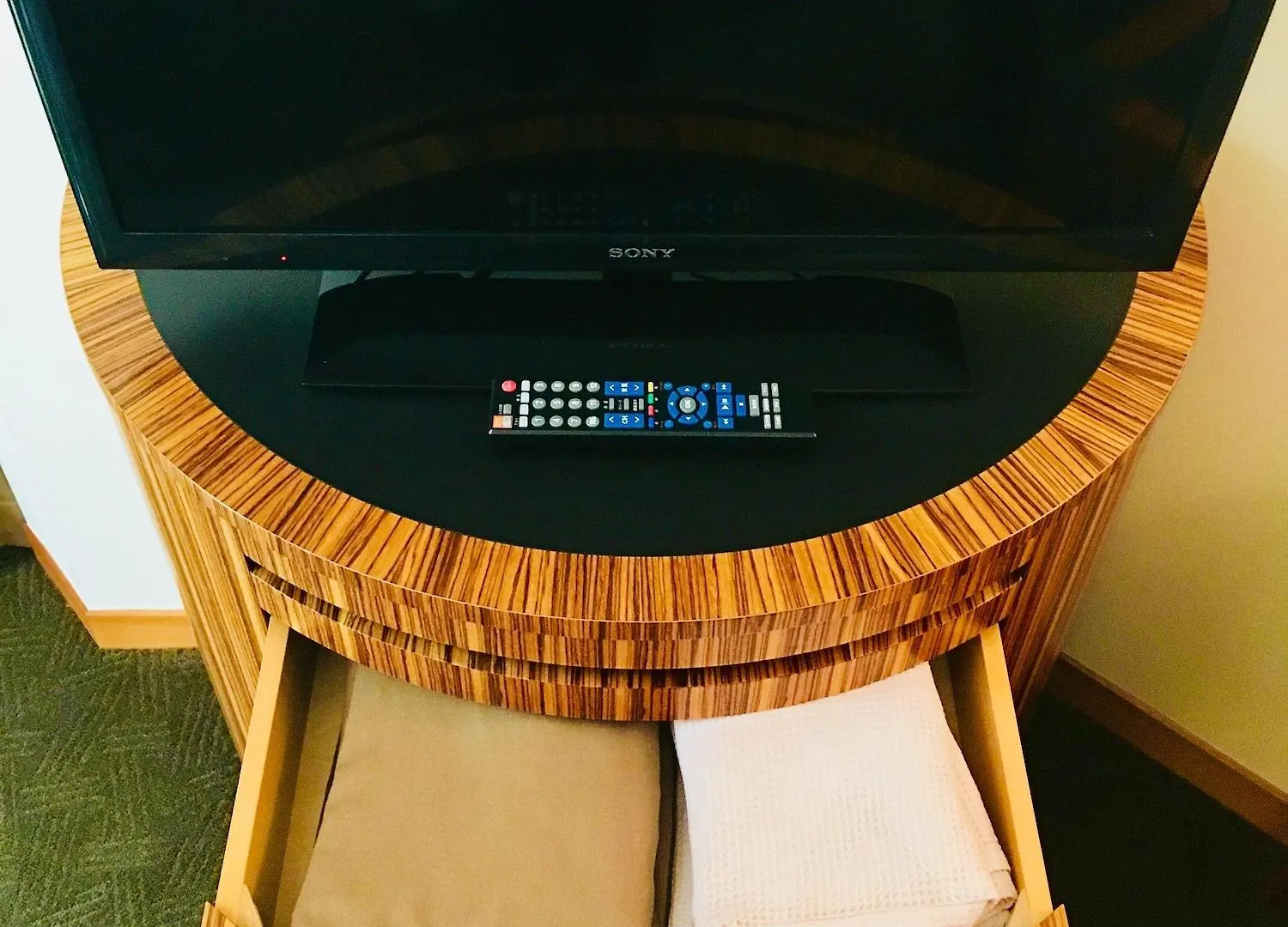 Marunouchi Hotel Tokyo 5*,  Japan